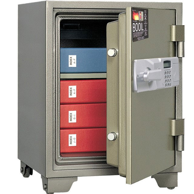 Để tính năng chống cháy được hoạt động tốt nhất, két sắt chống cháy thường có trọng lượng và kích thước lớn.