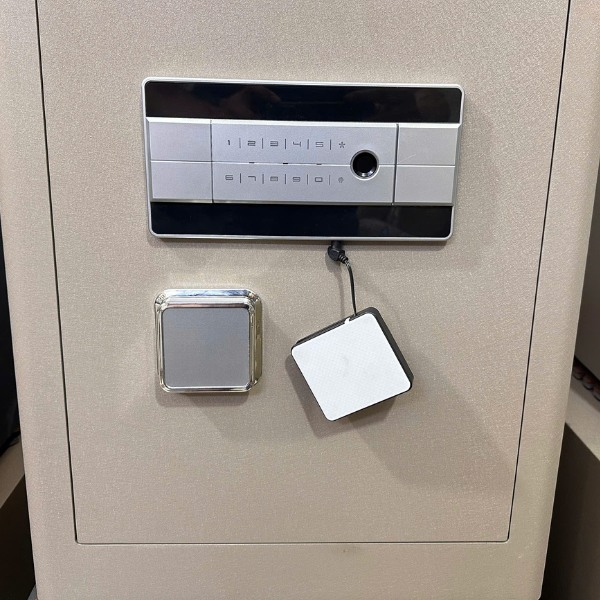 Cách sử dụng hộp tiếp PIN két sắt cho két sắt Liberty dòng S