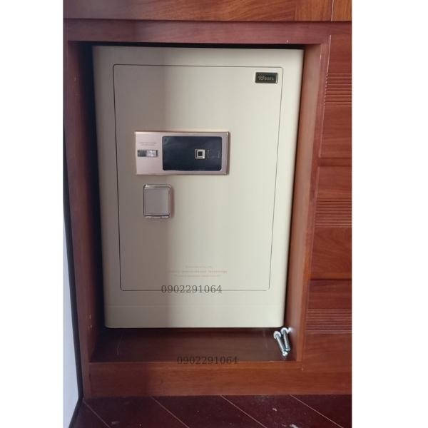 Lắp đặt két sắt vân tay nhập khẩu Bofa D60VT cho khách hàng tại nhà
