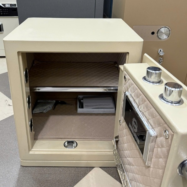 Hình ảnh Két sắt Bofa FDX-A/D45 F mini vân tay nhập khẩu kết nối điện thoại3