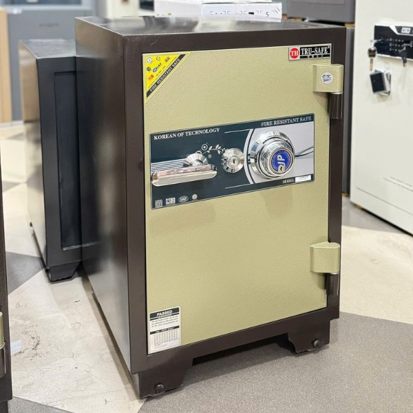 Két sắt khóa cơ đổi mã chống cháy trusafe C100ĐM sử dụng cho gia đình, văn phòng