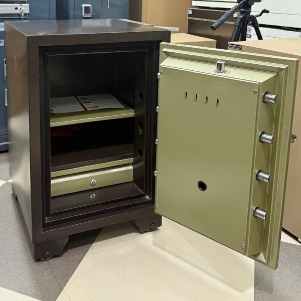 Két sắt điện tử Hàn Quóc Trusafe E100DT có nội thất 3 ngăn