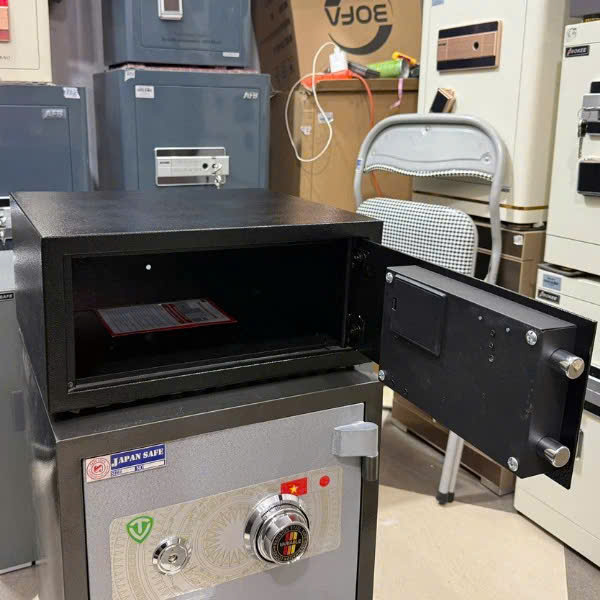 Nội thất két sắt khách sạn KS42Z rộng để được laptop hồ sơ