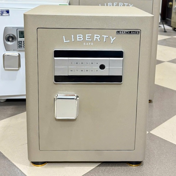 Thực tế két sắt liberty LB50S vân tay thông minh kết nối điện thoại