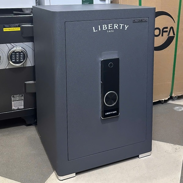 Két sắt Liberty LB68 Pro màu xám full công nghệ hiện đại có báo động