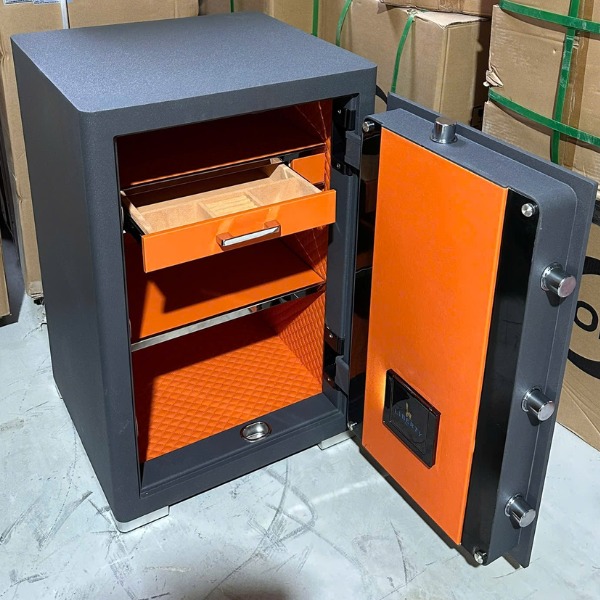 Hình ảnh Két sắt Liberty LB79 Pro thép dày vân tay kết nối điện thoại1