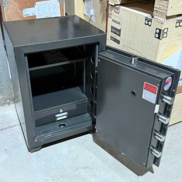 Hình ảnh Két sắt siêu cường Việt Tiệp KSC68C cơ đổi mã3