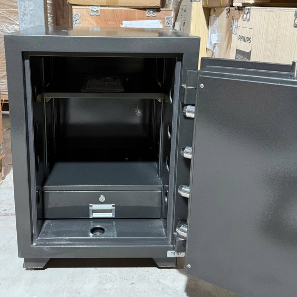 Két sắt Việt Tiệp KSC68C khóa cơ đổi mã có nội thất rộng 3 ngăn