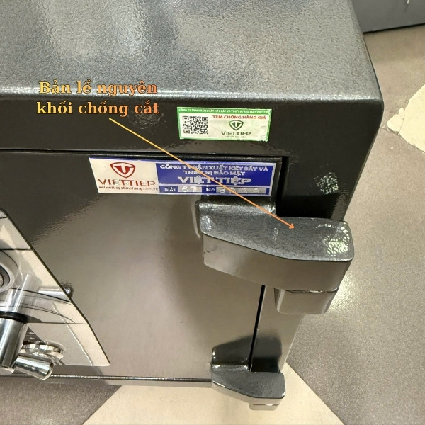 Két sắt siêu cường Việt Tiệp có bản lề nguyên khối chống cắt