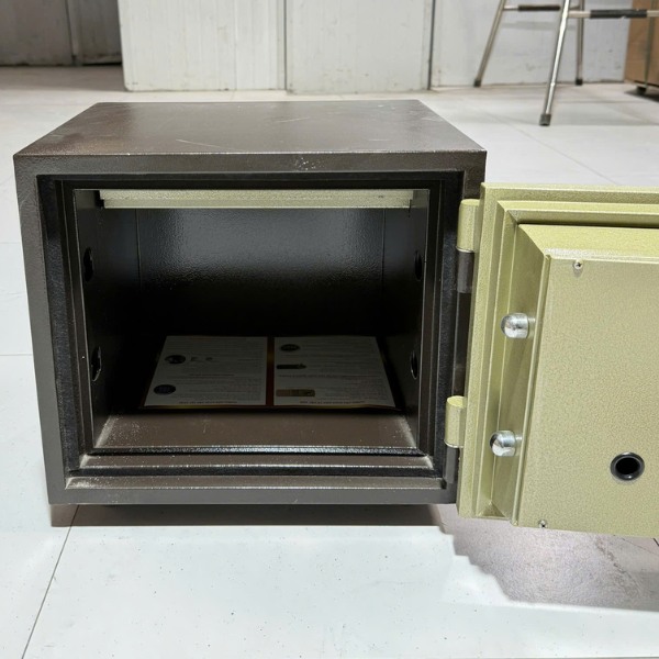 Hình ảnh két sắt nhỏ điện tử chống cháy trusafe HQ38DT3