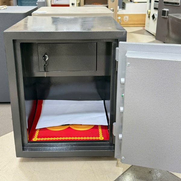 Hình ảnh Két sắt điện tử chống cháy Việt nhật VN33DT có báo động3