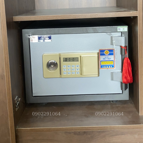 Hình ảnh thực tế lắp đặt két sắt mini điện tử Việt Tiệp KW36E trong tủ